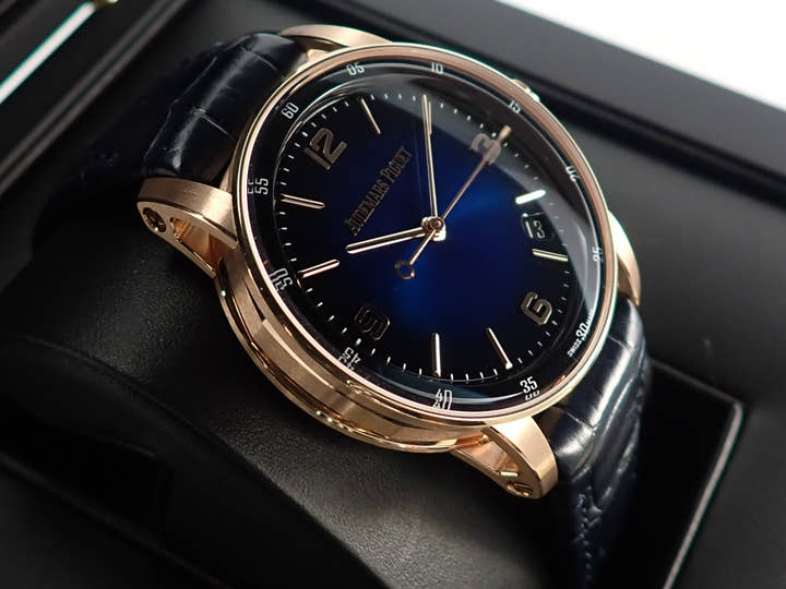 オーデマピゲ CODE 11.59 バイ オーデマ ピゲ Ref.15210OR.OO.A028CR.01 ピンクゴールド スモークブルーラッカー文字盤