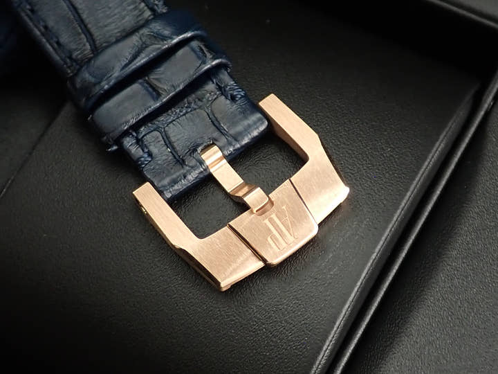 オーデマピゲ CODE 11.59 バイ オーデマ ピゲ Ref.15210OR.OO.A028CR.01 ピンクゴールド スモークブルーラッカー文字盤