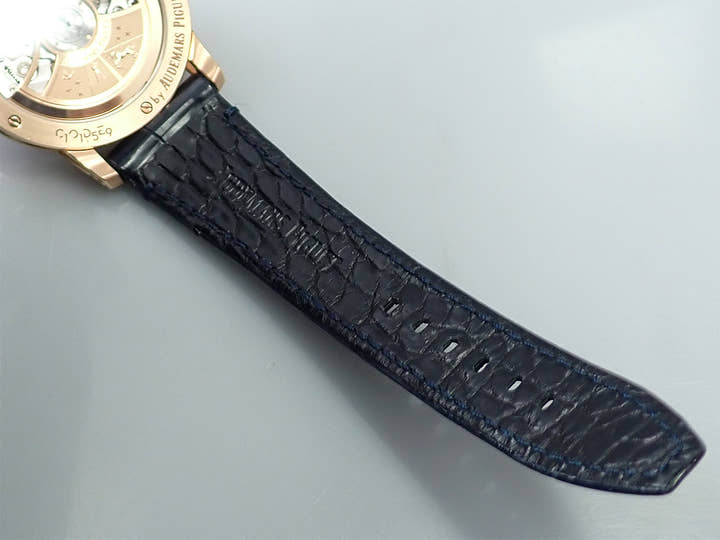 オーデマピゲ CODE 11.59 バイ オーデマ ピゲ Ref.15210OR.OO.A028CR.01 ピンクゴールド スモークブルーラッカー文字盤
