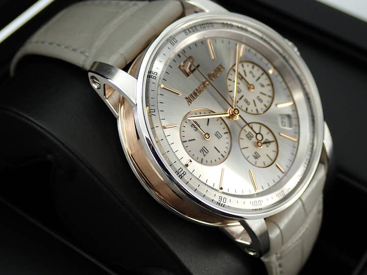 オーデマピゲ CODE 11.59 バイ オーデマ ピゲ クロノグラフ Ref.26393CR.OO.A009CR.01 ホワイトゴールド/ピンクゴールド シルバー文字盤