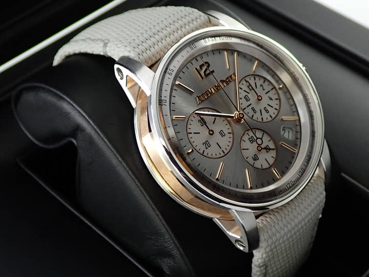 オーデマピゲ CODE 11.59 バイ オーデマ ピゲ クロノグラフ Ref.26393CR.OO.A009CR.01 ホワイトゴールド/ピンクゴールド シルバー文字盤