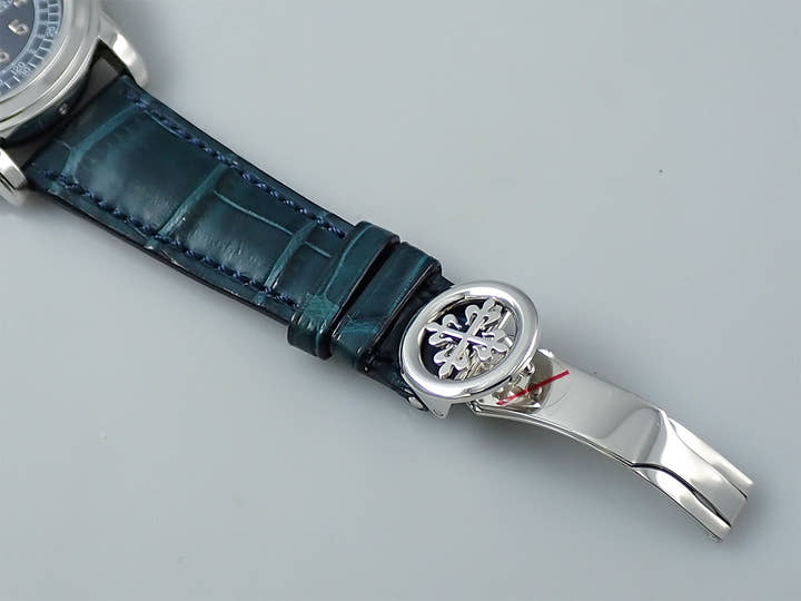 パテックフィリップ コンプリケーション クロノグラフ Ref.5070P-001 プラチナ ブルー文字盤