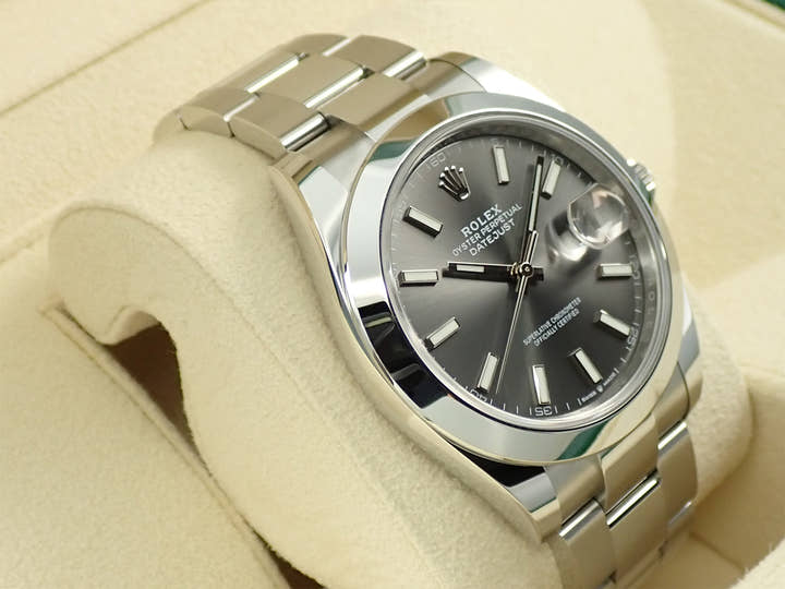ロレックス デイトジャスト41 Ref.126300 ステンレススチール スレートローマン文字盤 オイスターブレスレット