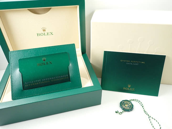 ロレックス デイトジャスト41 Ref.126300 ステンレススチール スレートローマン文字盤 オイスターブレスレット