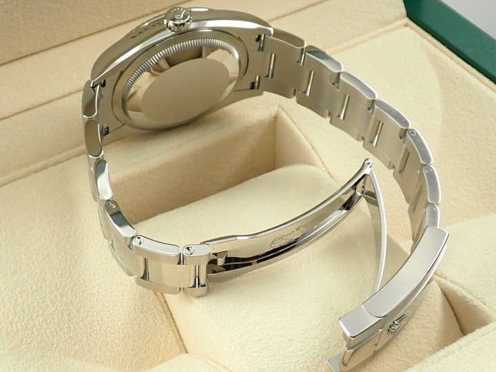 Rolex Datejust 36 Ref. 126234 Stainless Steel/White Gold Silver Dial Oyster Bracelet Pre-owned 194SSCUY