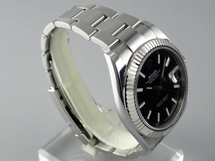 ロレックス デイトジャスト Ref.126334 ブラック文字盤 中古 datejust-185