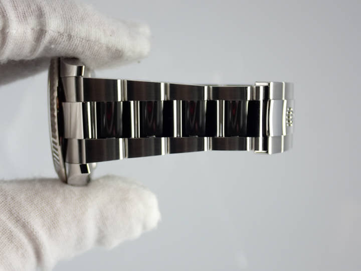 ロレックス デイトジャスト Ref.126334 ブラック文字盤 中古 datejust-185