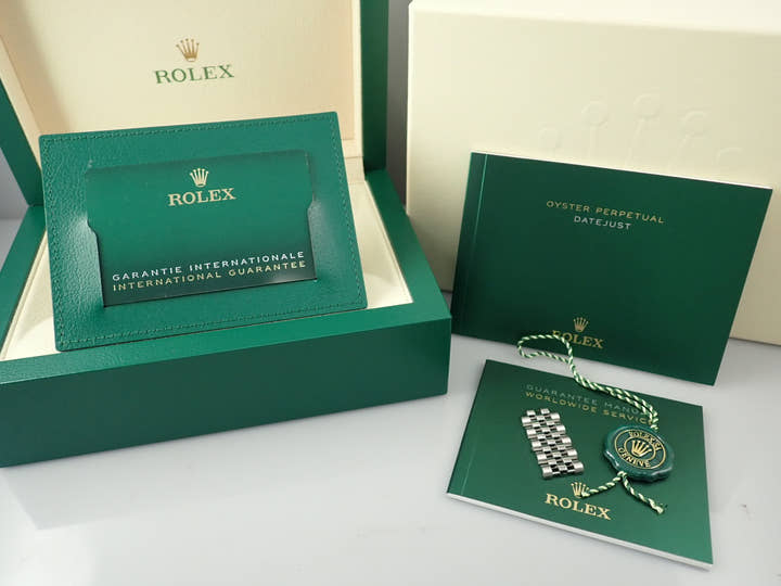 ロレックス デイトジャスト36 Ref.126200 ステンレススチール スレート文字盤 ジュビリーブレスレット