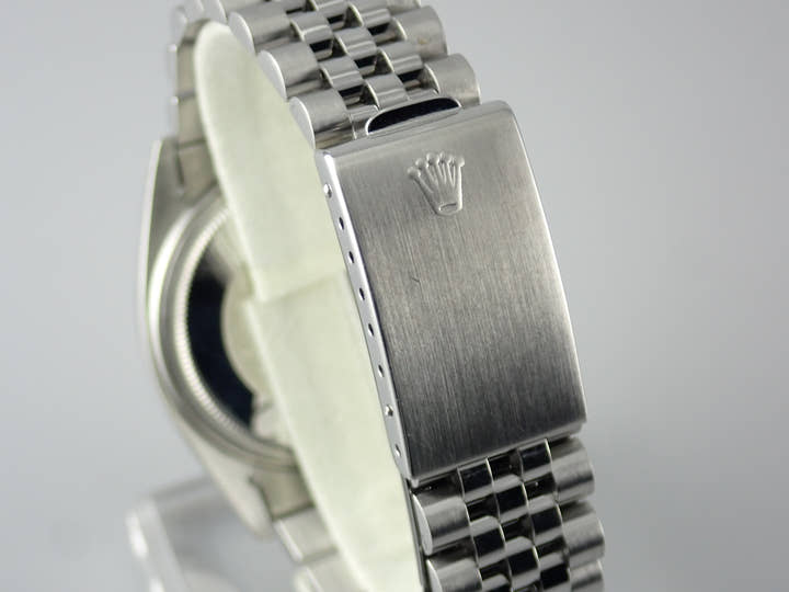 Pre-owned Rolex Datejust Ref. 1601 with blue dial and Jubilee bracelet (datejust-187).