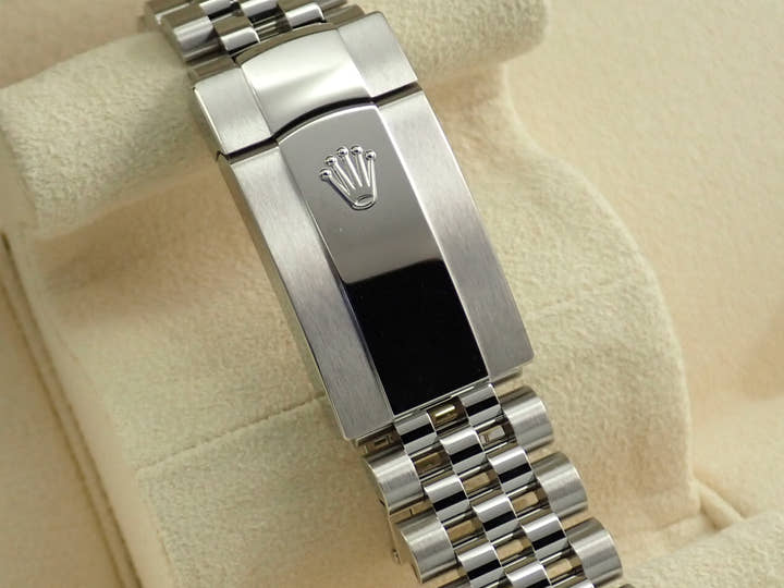 Rolex Datejust 36 Ref. 126234 Stainless Steel/White Gold Olive Green Palm Motif Dial Jubilee Bracelet