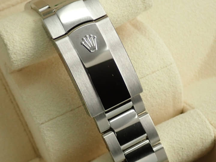 ロレックス デイトジャスト41 Ref.126334 ステンレススチール/ホワイトゴールド スレートローマン文字盤 オイスターブレスレット