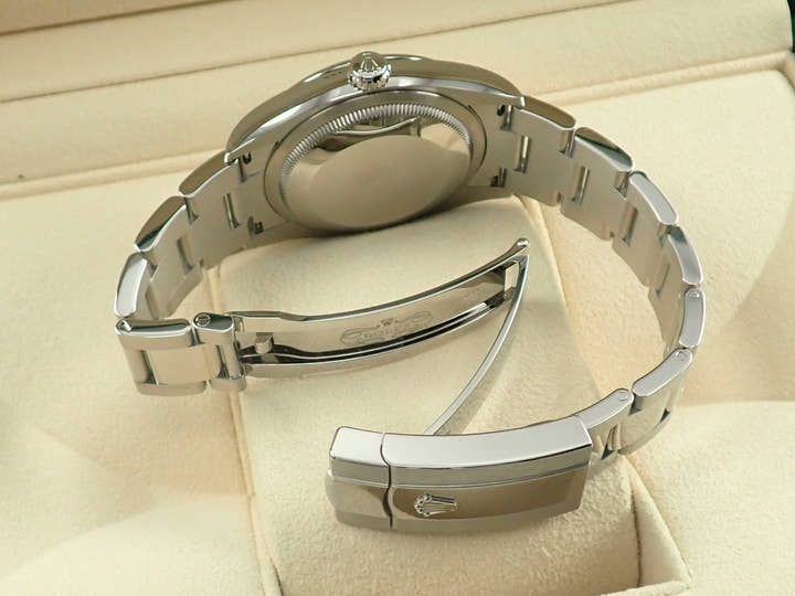 ロレックス デイトジャスト36 Ref.126200 ホワイト文字盤 未使用 datejust-229