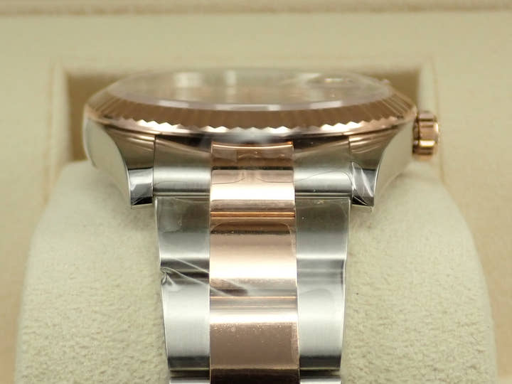 Rolex Datejust 41 Sandust Dial <New warranty, box, etc.>