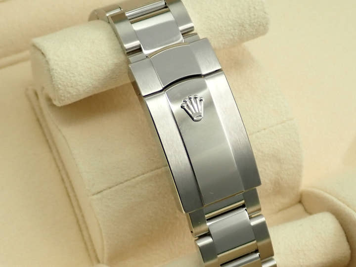 ロレックス デイトジャスト36 Ref.126200 ステンレススチール スレートローマン文字盤 オイスターブレスレット 未使用 6AY24177