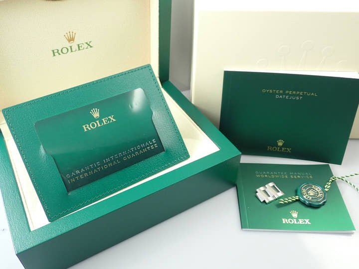 ロレックス デイトジャスト36 Ref.126200 ステンレススチール ブルー フルーテッドモチーフ文字盤 オイスターブレスレット 未使用 8543UJYJ