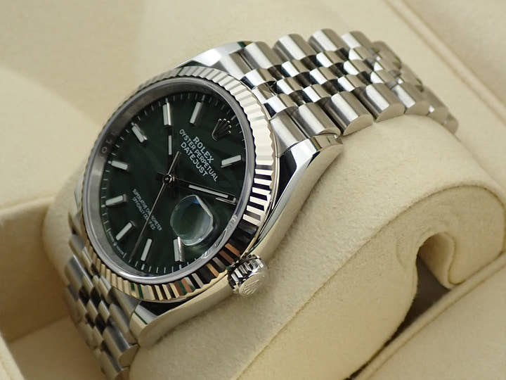 ロレックス デイトジャスト36 Ref.126234 ステンレススチール/ホワイトゴールド グリーンパーム文字盤 ジュビリーブレスレット 中古 4X5LJ7Y6