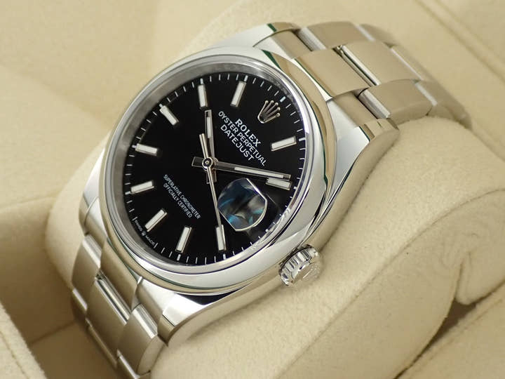 ロレックス デイトジャスト36 Ref.126200 ステンレススチール ブラック文字盤 オイスターブレスレット 未使用 38AZKMWJ