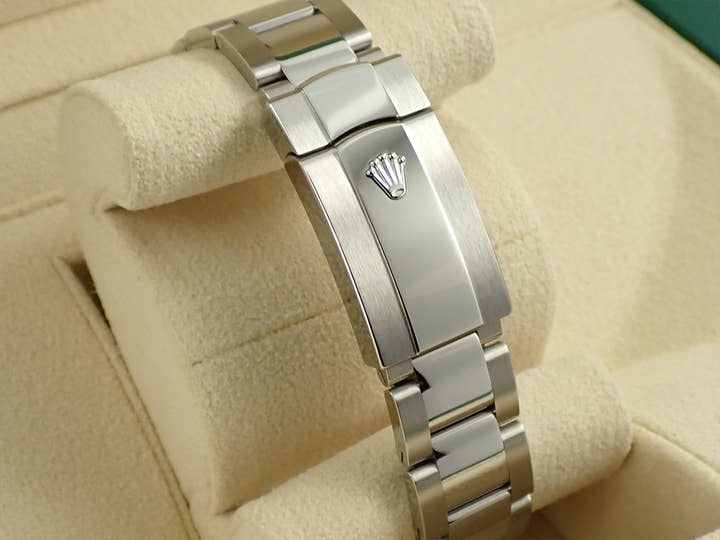 Rolex Datejust 36 Ref. 126234 Stainless Steel/White Gold Aubergine Dial Oyster Bracelet