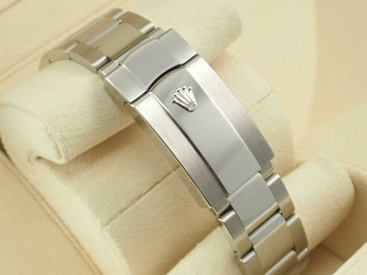 ロレックス デイトジャスト41 Ref.126300 ステンレススチール スレートローマン文字盤 オイスターブレスレット