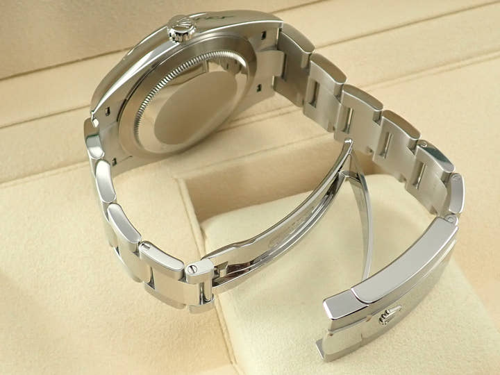 ロレックス デイトジャスト41 Ref.126300 ステンレススチール スレートローマン文字盤 オイスターブレスレット