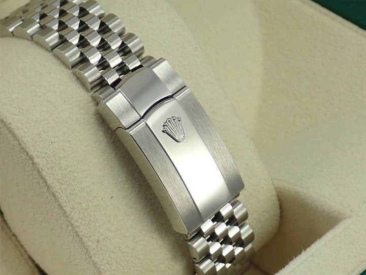 ロレックス デイトジャスト41 Ref.126334G ステンレススチール/ホワイトゴールド ブライトブルー文字盤 ジュビリーブレスレット 未使用 Z34035UP