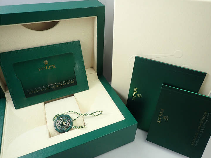 ロレックス デイトジャスト41 Ref.126334G ステンレススチール/ホワイトゴールド ブライトブルー文字盤 ジュビリーブレスレット 未使用 Z34035UP