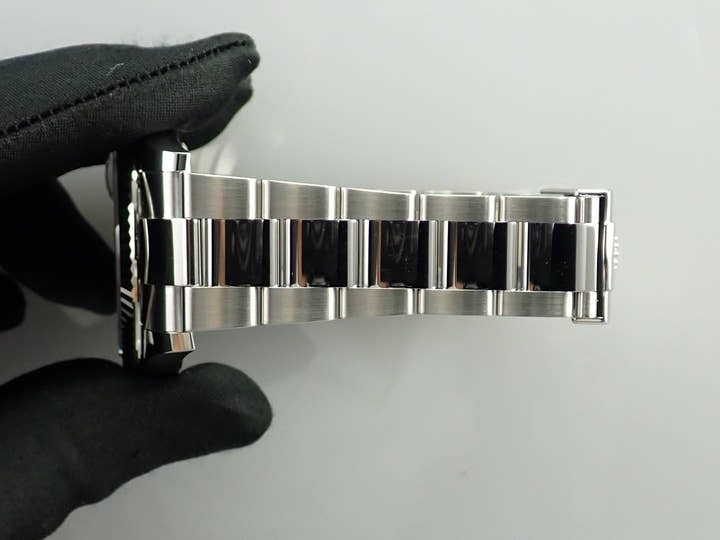 ロレックス デイトジャスト41 Ref.126334 ステンレススチール/ホワイトゴールド スレートローマン文字盤 オイスターブレスレット