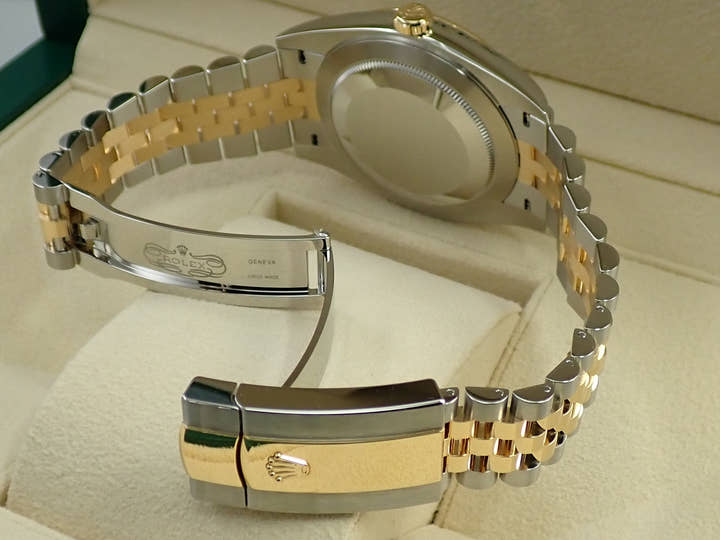 ROLEX Datejust 41 Ref. 126333G Stainless Steel/Yellow Gold Bright Black 8P Diamond Dial Jubilee Bracelet Unused S5KV8W91