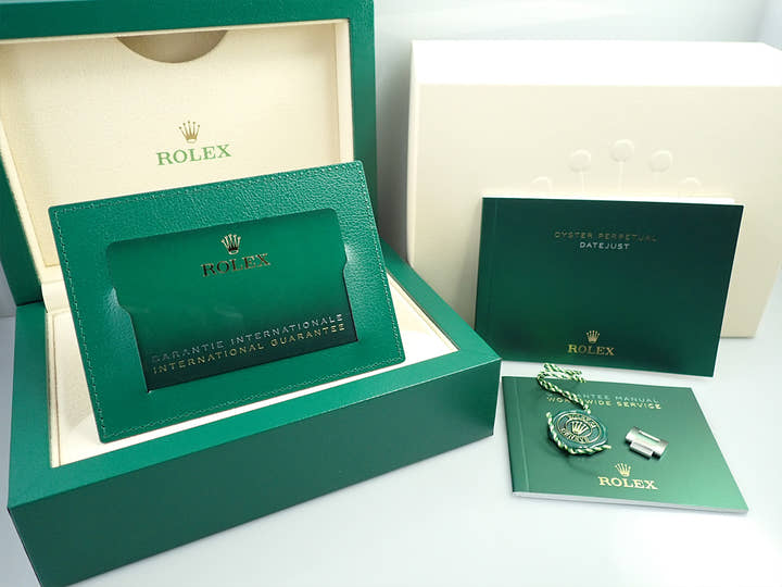 ロレックス デイトジャスト41 Ref.126300 ステンレススチール スレートローマン文字盤 オイスターブレスレット