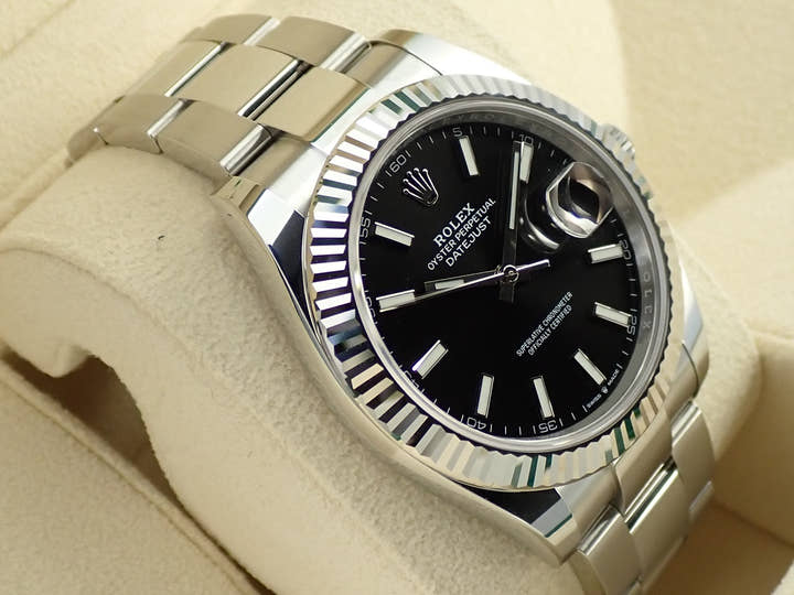 ロレックス デイトジャスト41 Ref.126334 ステンレススチール/ホワイトゴールド ブラック文字盤 オイスターブレスレット