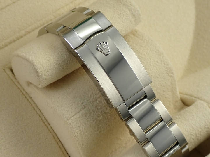 ロレックス デイトジャスト41 Ref.126334 ステンレススチール/ホワイトゴールド ブラック文字盤 オイスターブレスレット