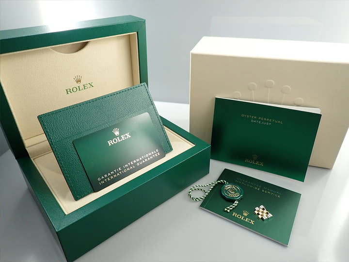 ロレックス デイトジャスト41 Ref.126333 ステンレススチール/イエローゴールド ブラック文字盤 ジュビリーブレスレット 中古 ZXLH9Z6H