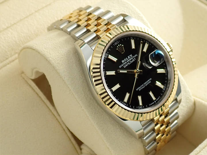 ロレックス デイトジャスト41 Ref.126333 ステンレススチール/イエローゴールド ブラック文字盤 ジュビリーブレスレット 中古 ZXLH9Z6H