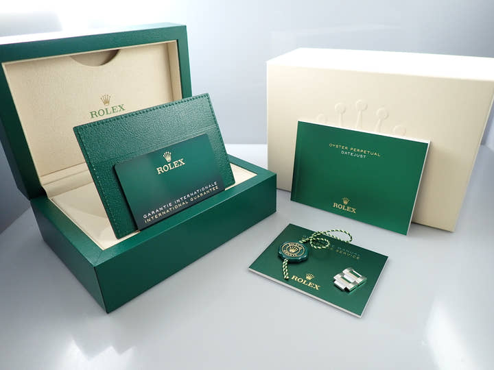 ロレックス デイトジャスト41 Ref.126334 ステンレススチール/ホワイトゴールド スレートローマン文字盤 オイスターブレスレット