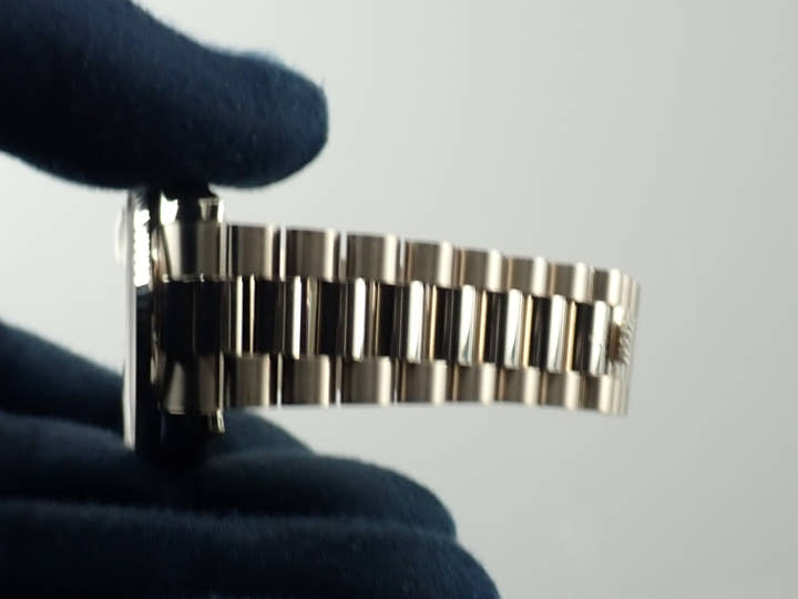 ロレックス デイデイト36 Ref.118239 ホワイトゴールド チェリー文字盤