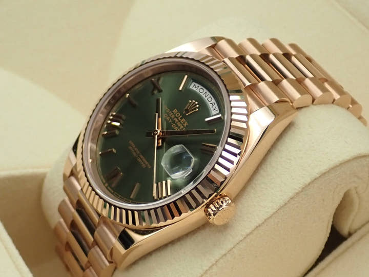 ロレックス デイデイト40 Ref.228235 エバーローズゴールド オリーブグリーン文字盤