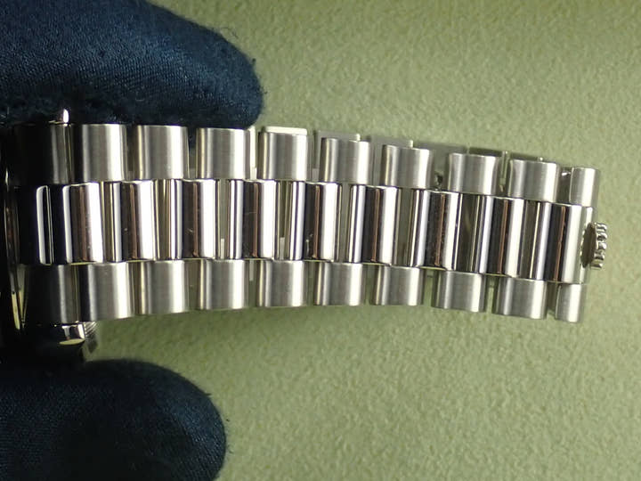 ロレックス デイデイト36 Ref.118206 プラチナ アイスブルー文字盤