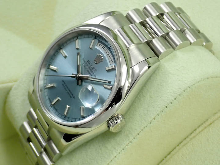 ロレックス デイデイト36 Ref.118206 プラチナ アイスブルー文字盤