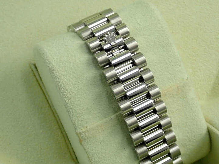 ロレックス デイデイト36 Ref.118206 プラチナ アイスブルー文字盤