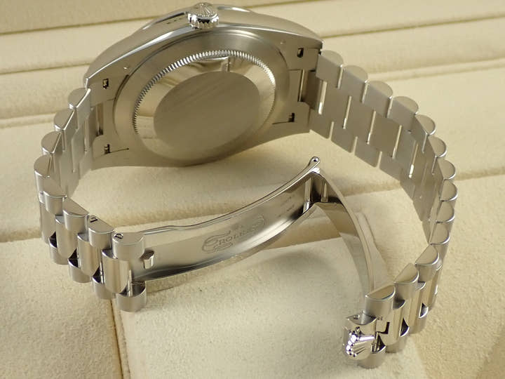 ロレックス デイデイト40 Ref.228396TBR プラチナ アイスブルーx10Pダイヤ文字盤