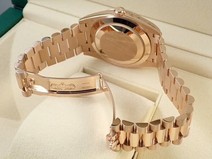 ロレックス デイデイト40 Ref.228235 エバーローズゴールド チョコレート文字盤