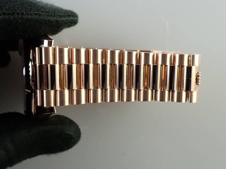 ロレックス デイデイト40 Ref.228235 エバーローズゴールド チョコレート文字盤