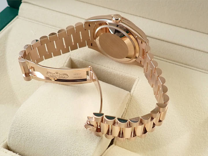 ロレックス デイデイト36 Ref.128235 エバーローズゴールド アイゼンキーゼル文字盤