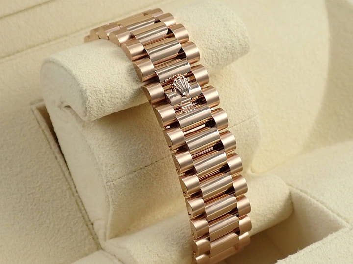 ロレックス デイデイト36 Ref.128235 エバーローズゴールド アイゼンキーゼル文字盤