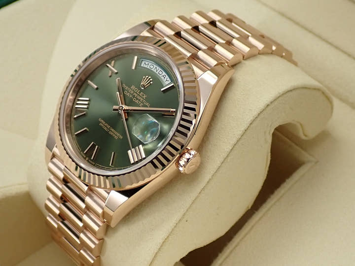 ロレックス デイデイト40 Ref.228235 エバーローズゴールド オリーブグリーン文字盤