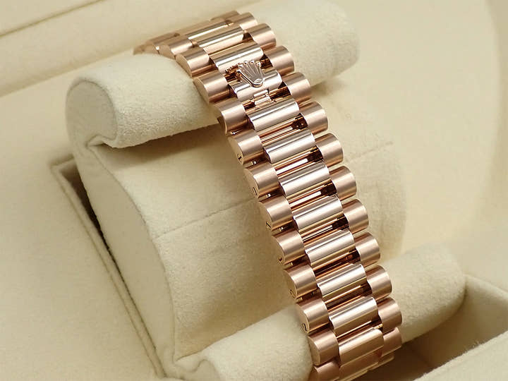 ロレックス デイデイト40 Ref.228235 エバーローズゴールド チョコレート文字盤