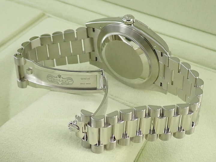 ロレックス デイデイト40 Ref.228206A プラチナ ブラックx10Pダイヤ文字盤