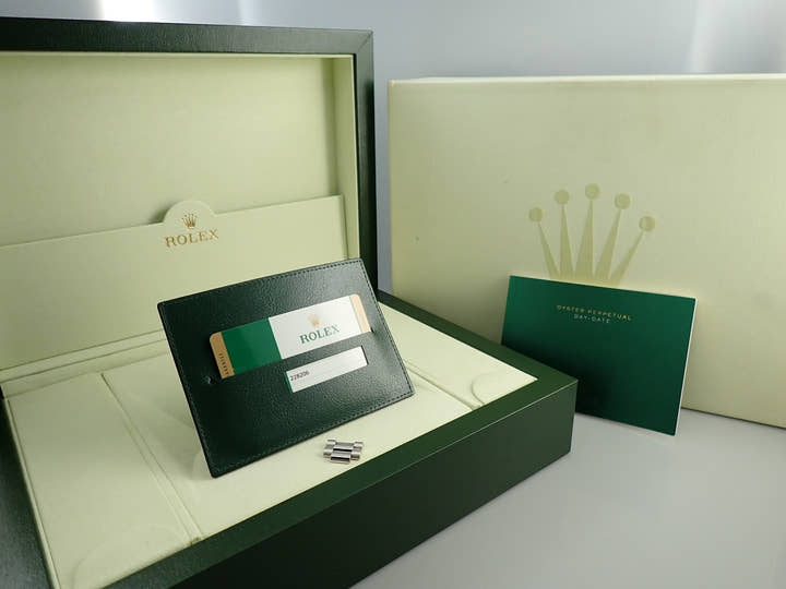 ロレックス デイデイト40 Ref.228206A プラチナ ブラックx10Pダイヤ文字盤