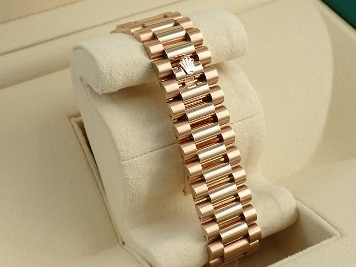 ロレックス デイデイト40 Ref.228235A エバーローズゴールド チョコレートx10Pダイヤ文字盤