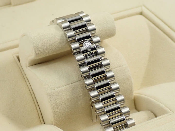 ロレックス デイデイト36 Ref.118206A プラチナ アイスブルー文字盤